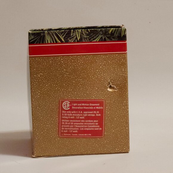 ADORABLE Hallmark Jingle Bears Light and Motion Ornament Hallmark Magic 1988 - Picture 8 of 11